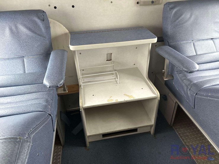 2002-blue-bird-f131612-bus-image-38