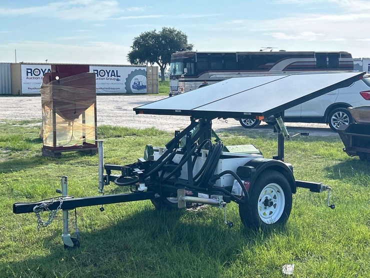wanco-800w-solar-integrator-trailer-image-1