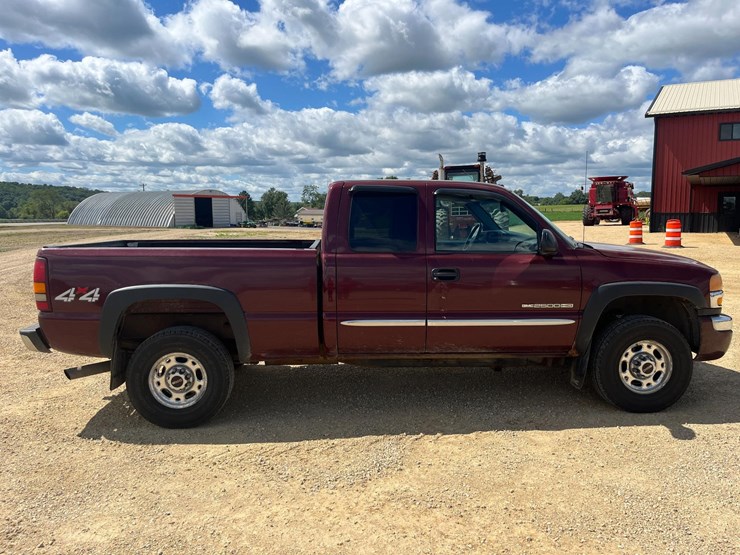 2003-gmc-2500-image-7