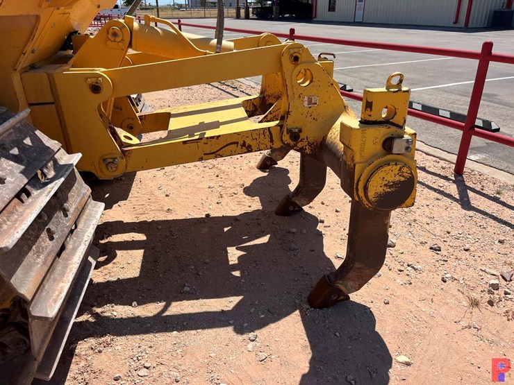 2018-komatsu-d65wx-18-image-11