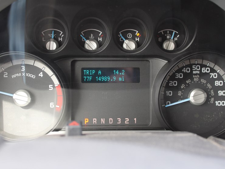 2011-ford-f550-image-11
