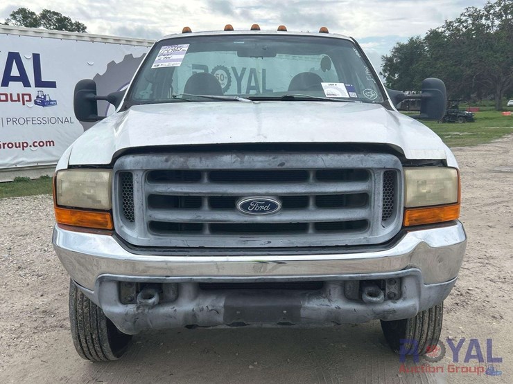 1999-ford-f550-image-25