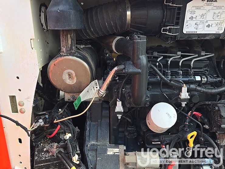 2019-bobcat-t590-image-33