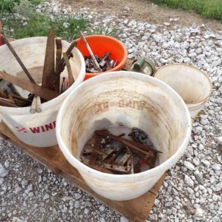 4 Tubs - CONTENTS