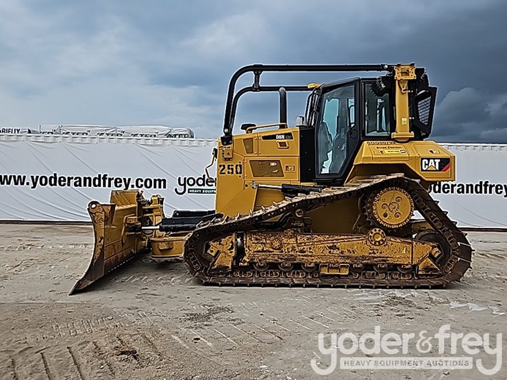 2019-caterpillar-d6n-lgp-image-2
