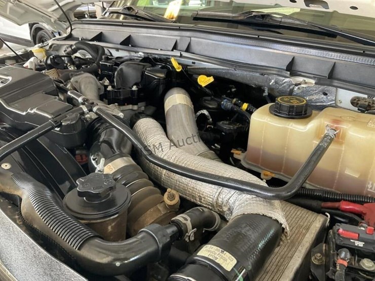 2016-ford-f550-image-15