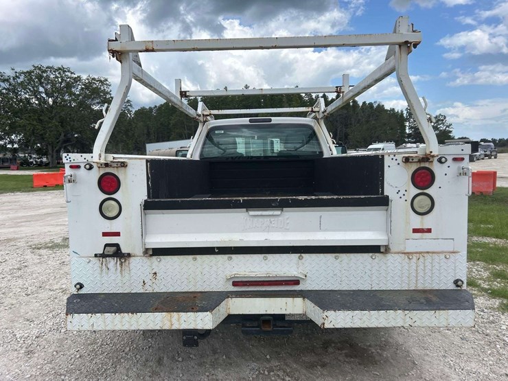 2015-ford-f550-image-32