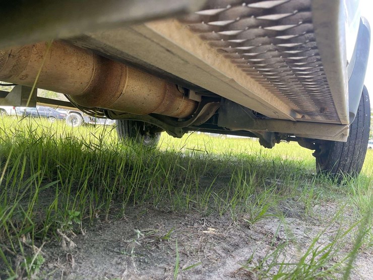 2011-ford-f550-image-24