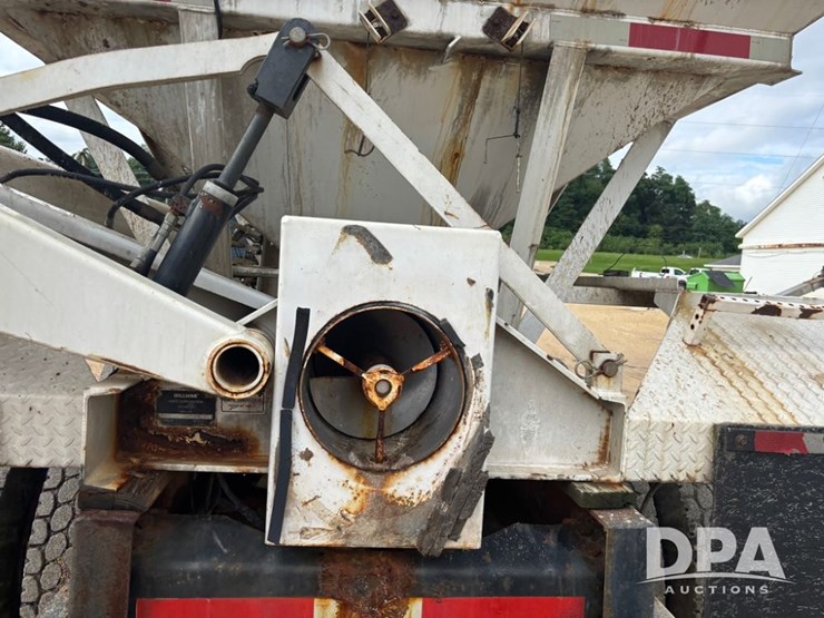 1998-peterbilt-385-image-51