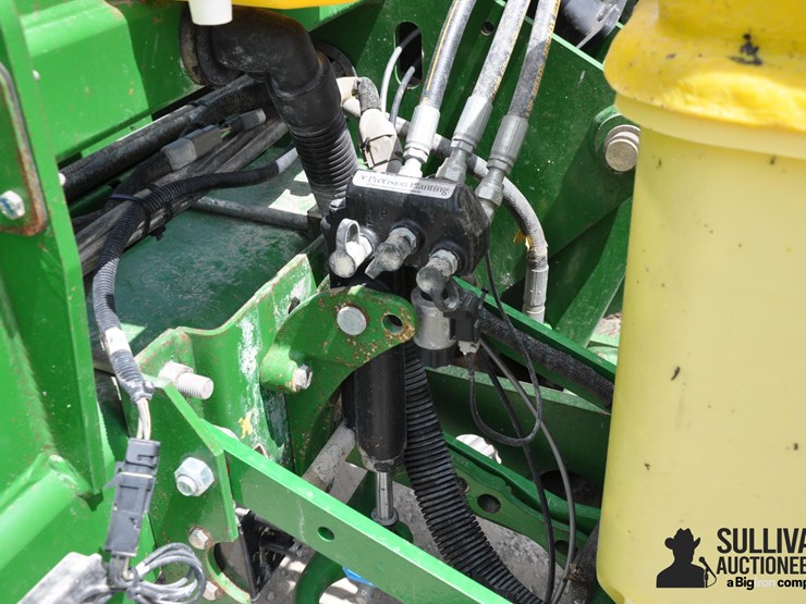 2010-john-deere-1770nt-image-20