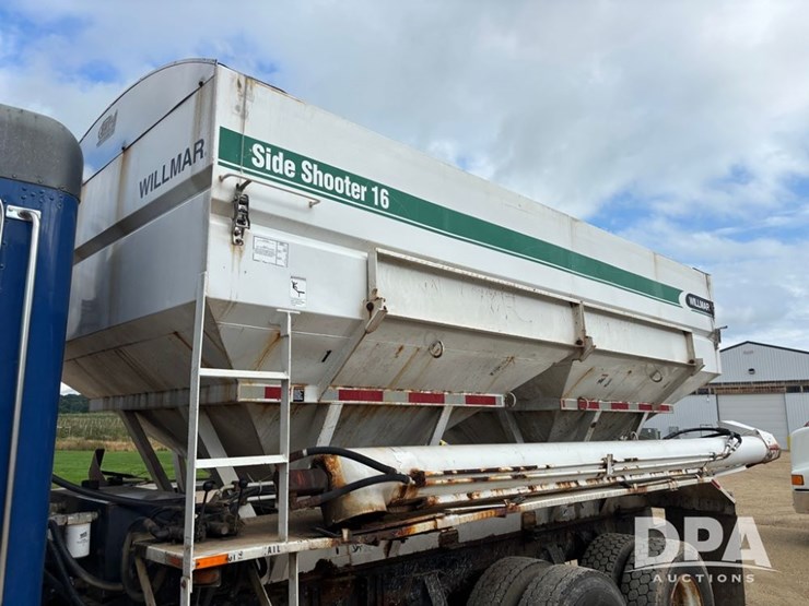 1998-peterbilt-385-image-45