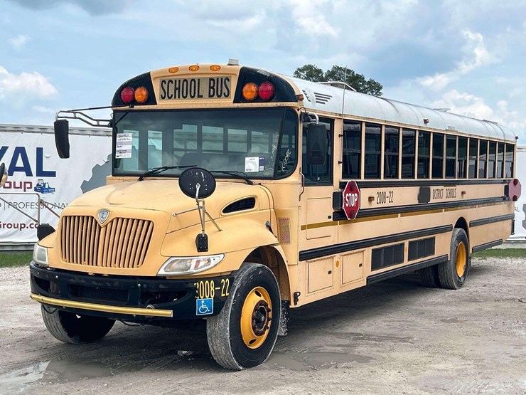 2009-ic-corporation-pb105-school-bus-image-1