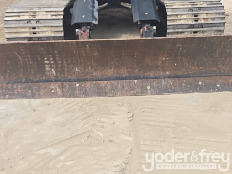 2022-deere-130g-image-35