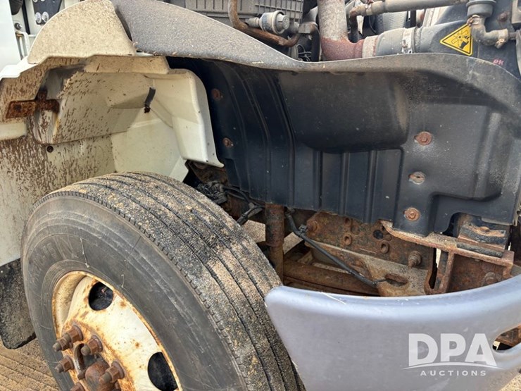 2013-international-durastar-4400-image-26