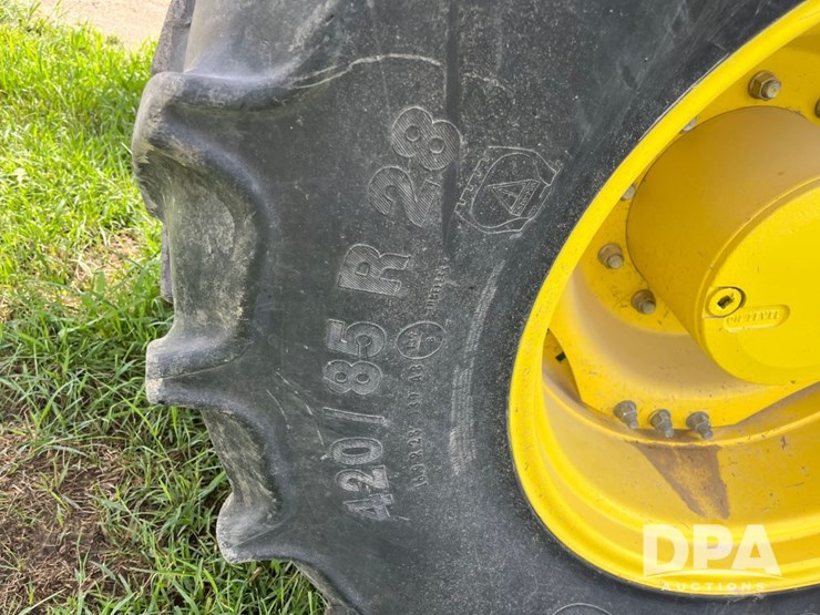 2014-john-deere-6140r-image-16