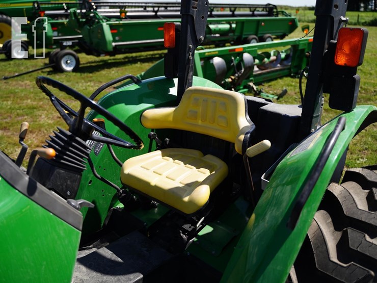 2004-john-deere-5220-image-23