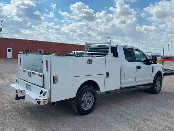 2019-ford-f350-image-4
