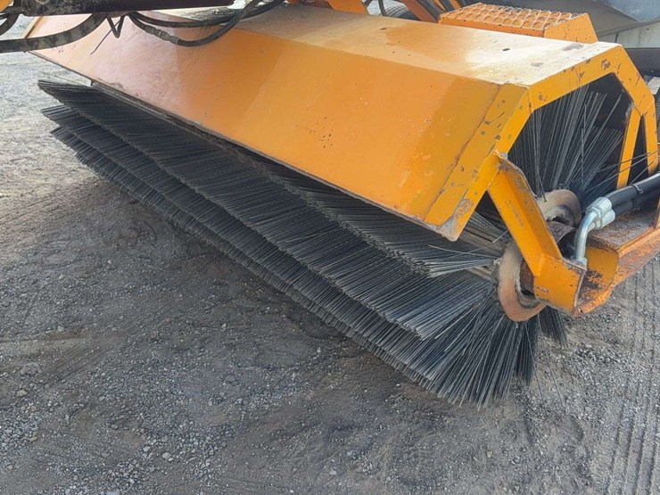 rosco-4800-sweeper-image-15