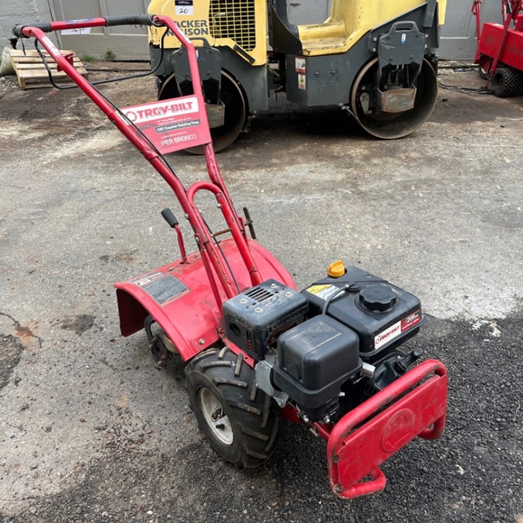 TROY BILT SUPER BRONCO