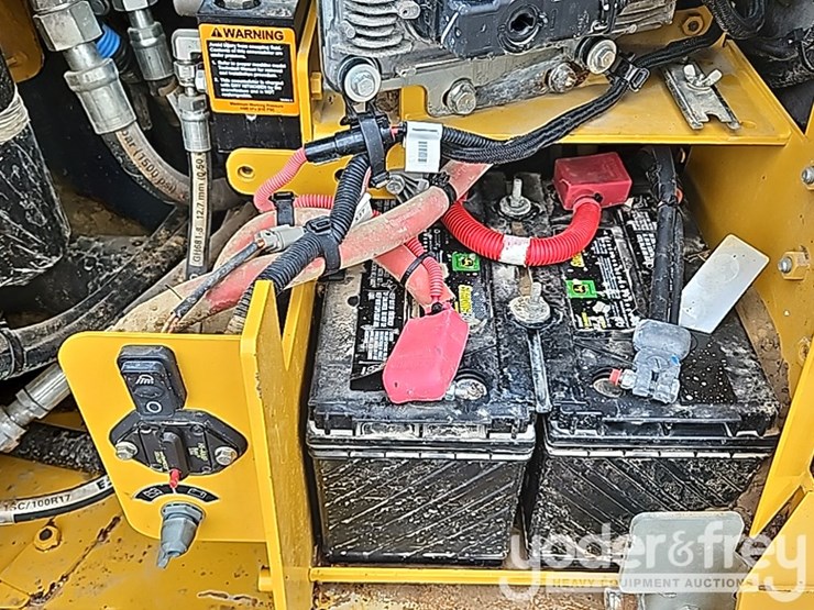 2018-deere-850k-lgp-image-58