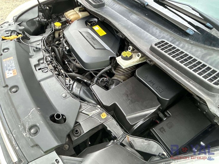 2016-ford-escape-image-8
