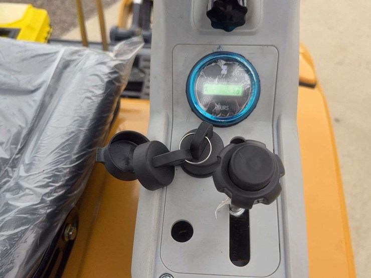 sdlanch-sdle20-mini-excavator-image-21