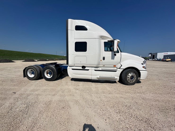 international-prostar-image-4