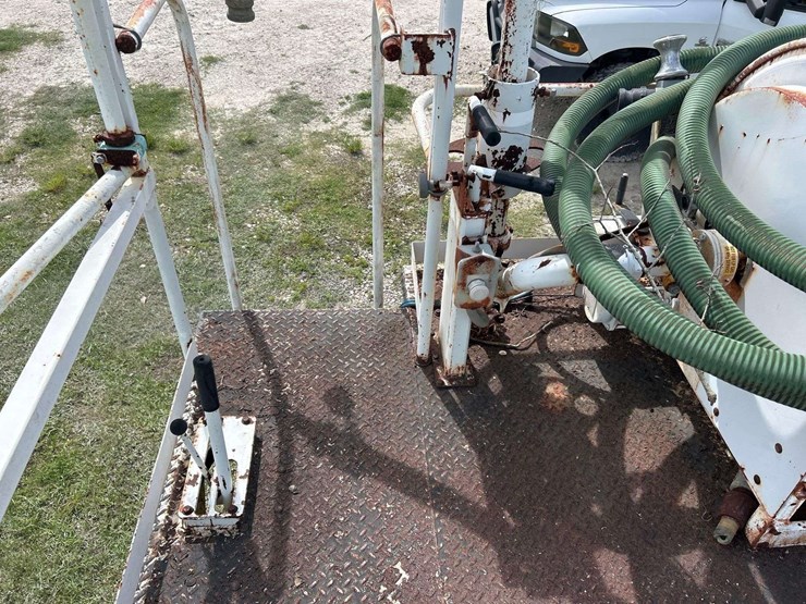 kinkaid-1200-ls-ph-towable-hydroseeder-image-21