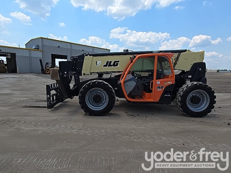 2019-jlg-1055-image-2