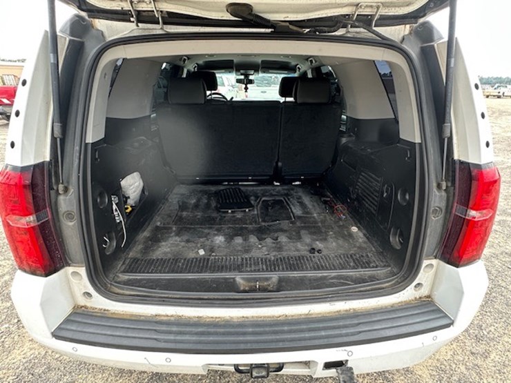 2015-chevrolet-tahoe-image-20