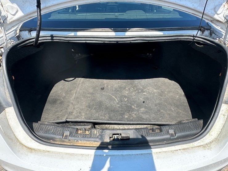 #23001-•-2017-ford-taurus-image-10