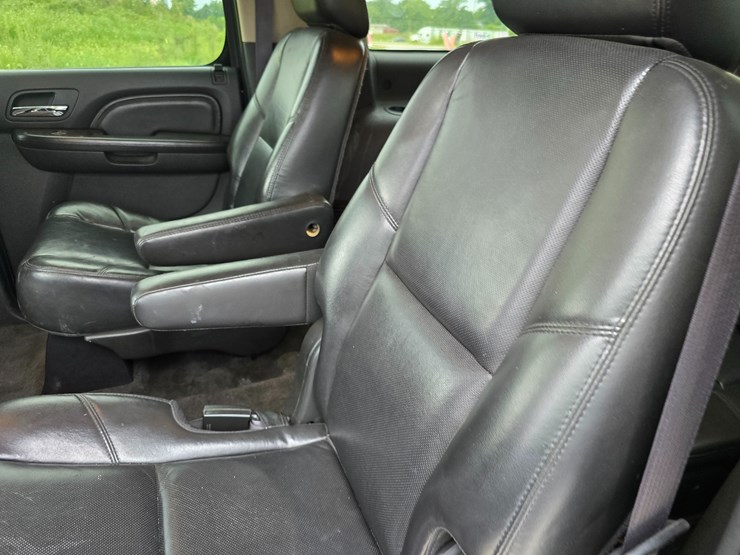 2011-gmc-yukon-xl-image-63