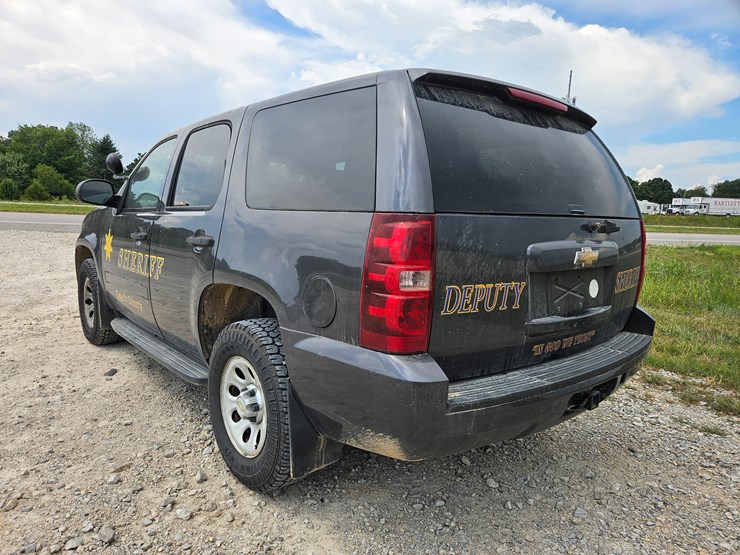 2010-chevrolet-tahoe-image-10