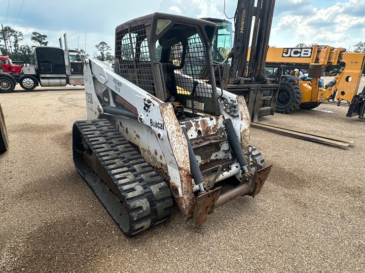 bobcat-t250-image-2