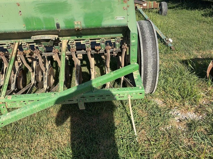 john-deere-8300-image-3