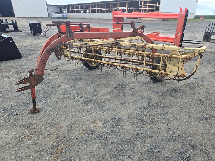 #385-•-new-holland-256-rake-image-1