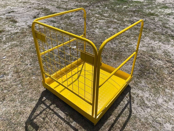 2025-safety-basket-forklift-attachment-image-3
