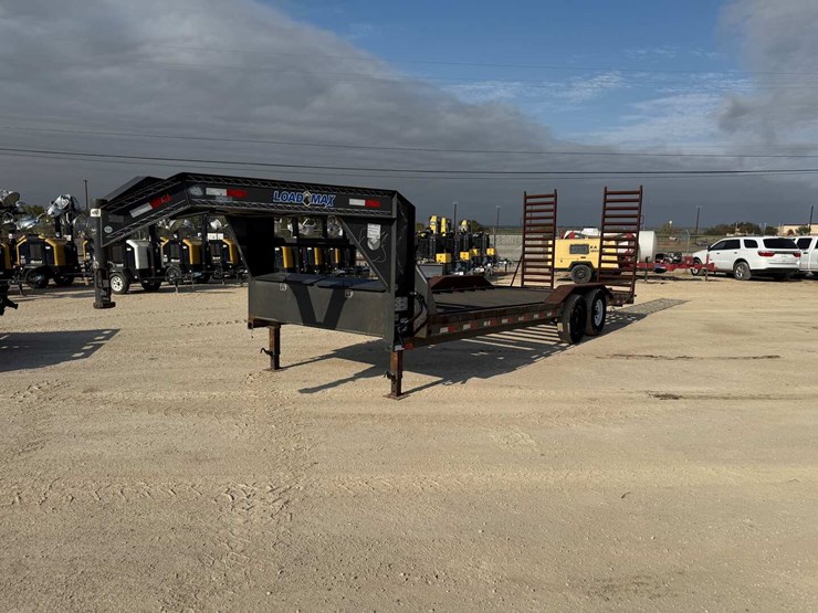 2016-load-max-24-gooseneck-image-1
