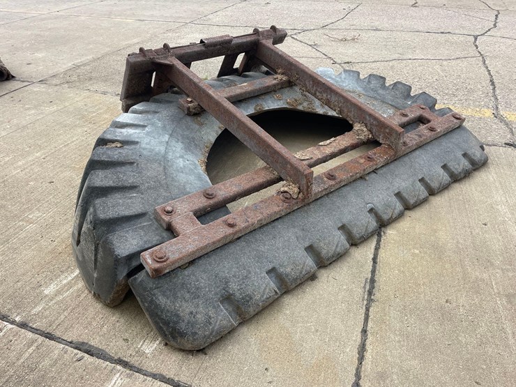 skidloader-8ft-tire-scraper-image-1