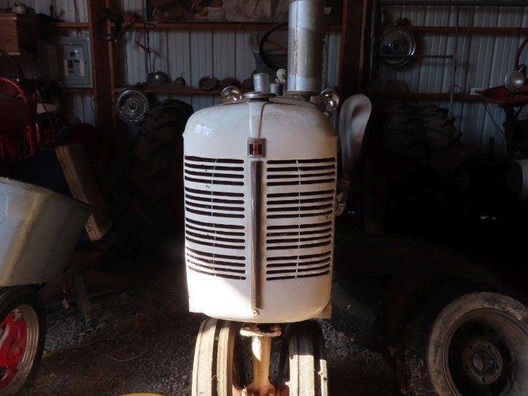 1951-farmall-super-c-tractor-image-2