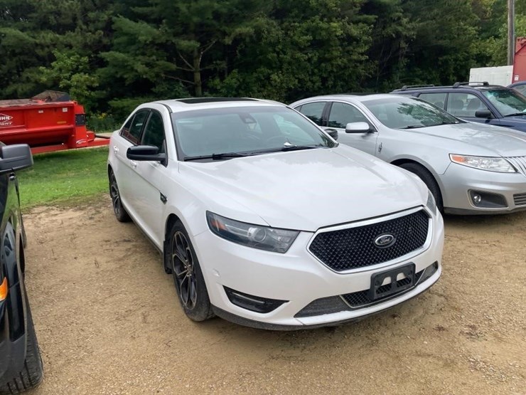 2013-ford-taurus-sho-car-image-3