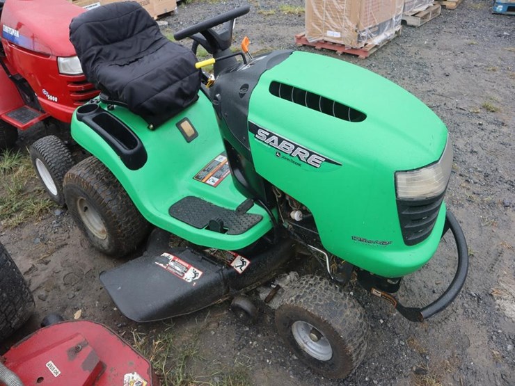 sabre-l&g-tractor-image-1