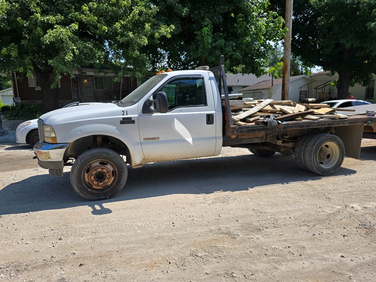 2004-ford-f550-image-7