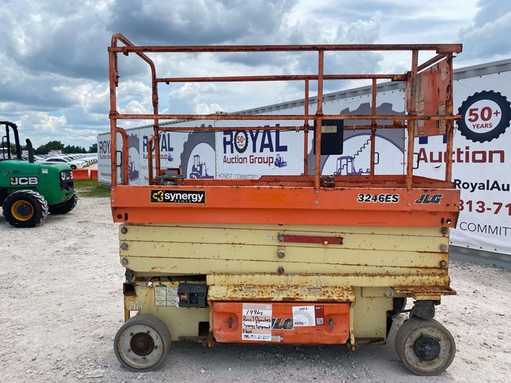 2018-jlg-3246es-image-12