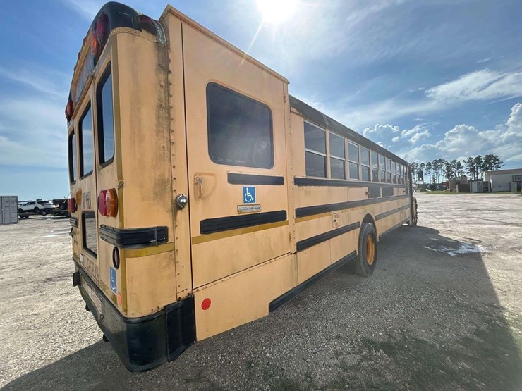 2009-ic-corporation-pb105-school-bus-image-3