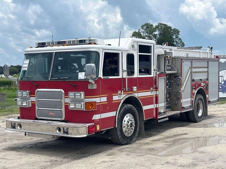 2003-pierce-tilt-cab-fire-truck-image-1