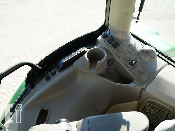 2018-john-deere-6120r-image-32