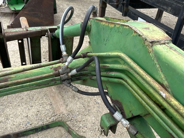 john-deere-158-image-10