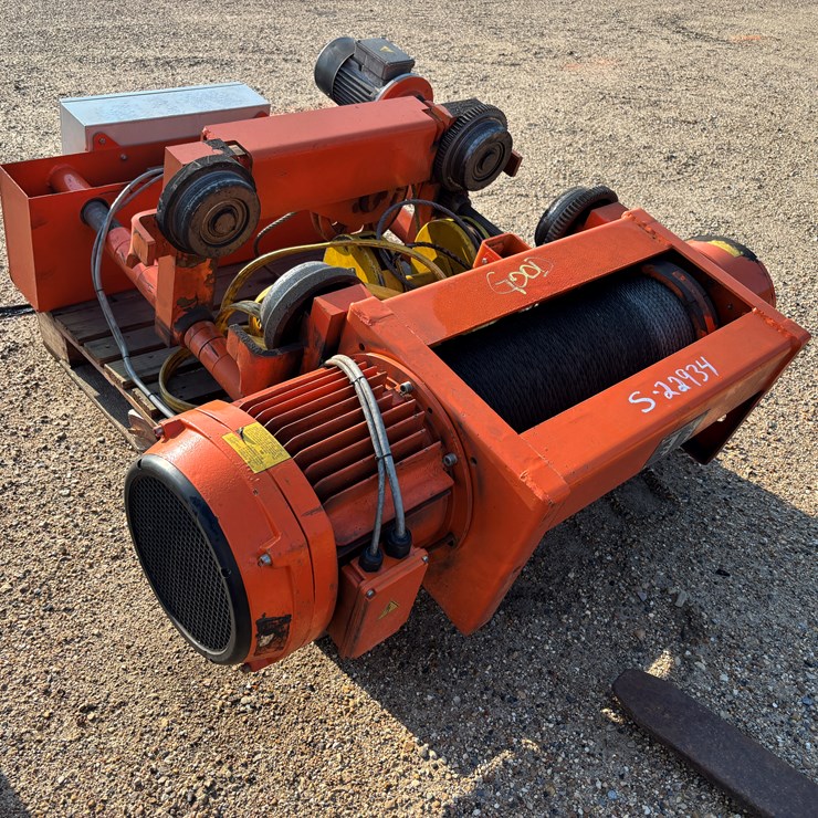 #22934 • 2016 PODEM GABROVA, 5 TON CHAIN HOIST, ELECTRIC