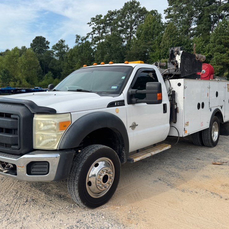 2014 FORD F550